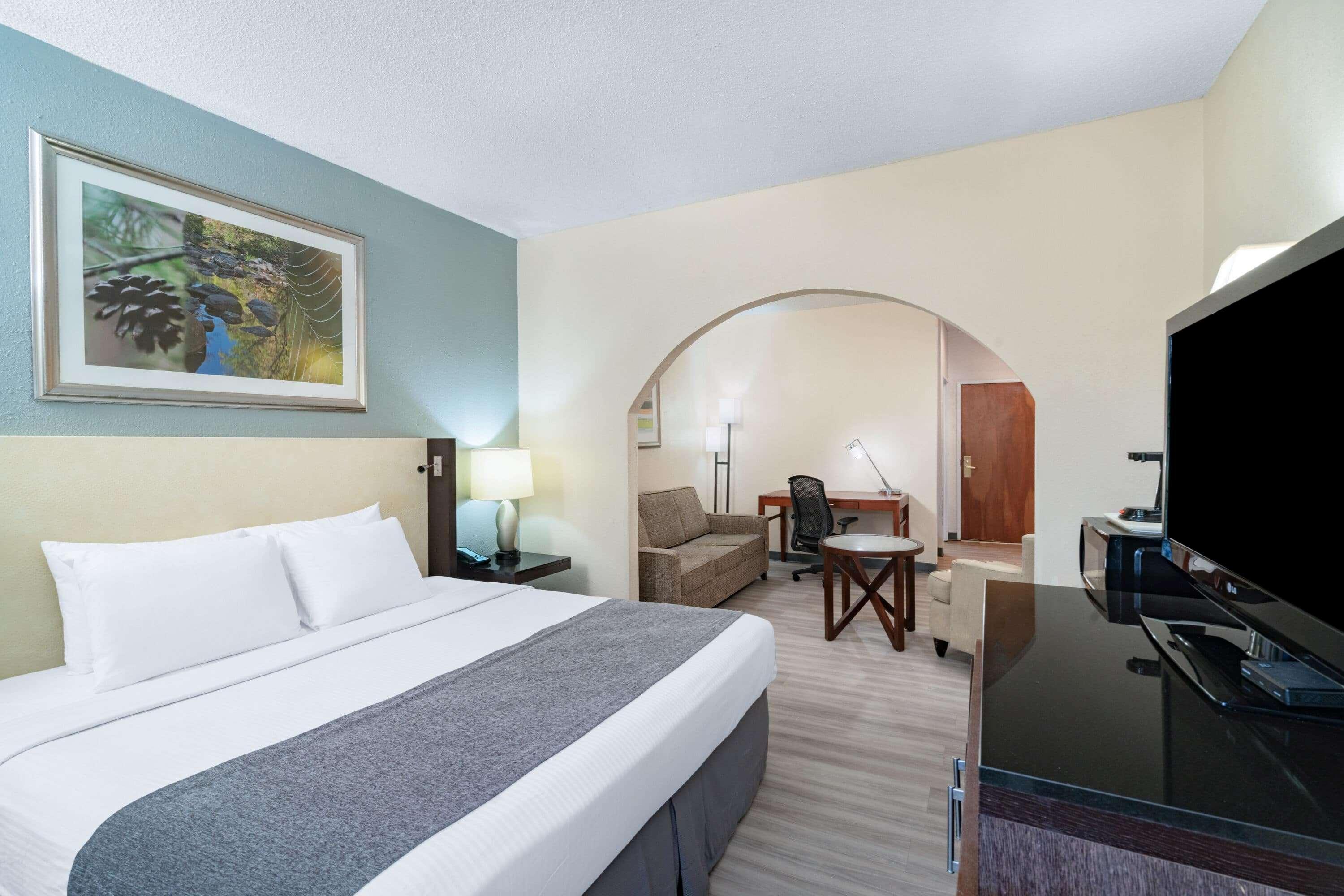 Baymont By Wyndham Hinesville Fort Stewart Area מראה חיצוני תמונה