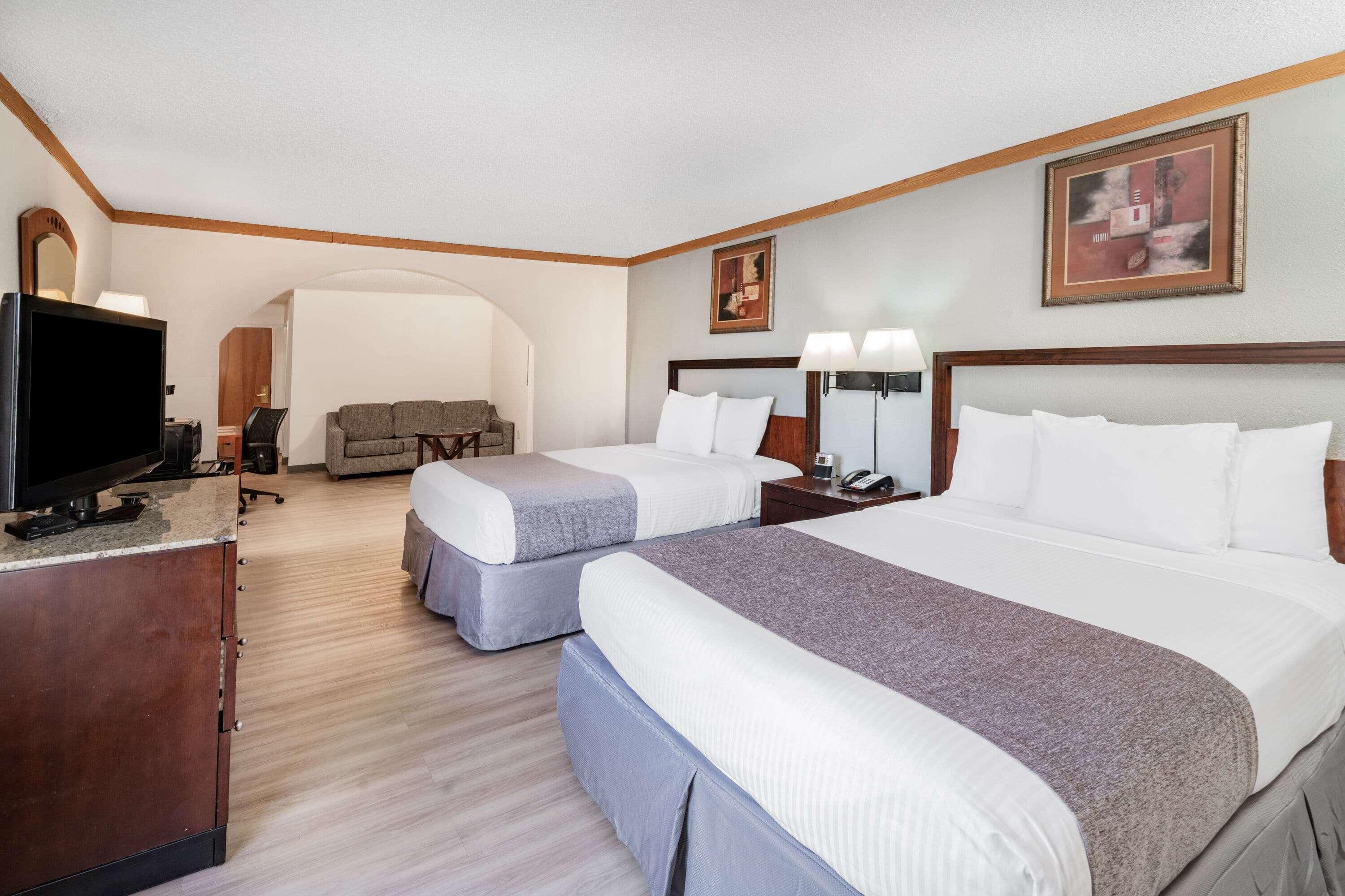 Baymont By Wyndham Hinesville Fort Stewart Area מראה חיצוני תמונה