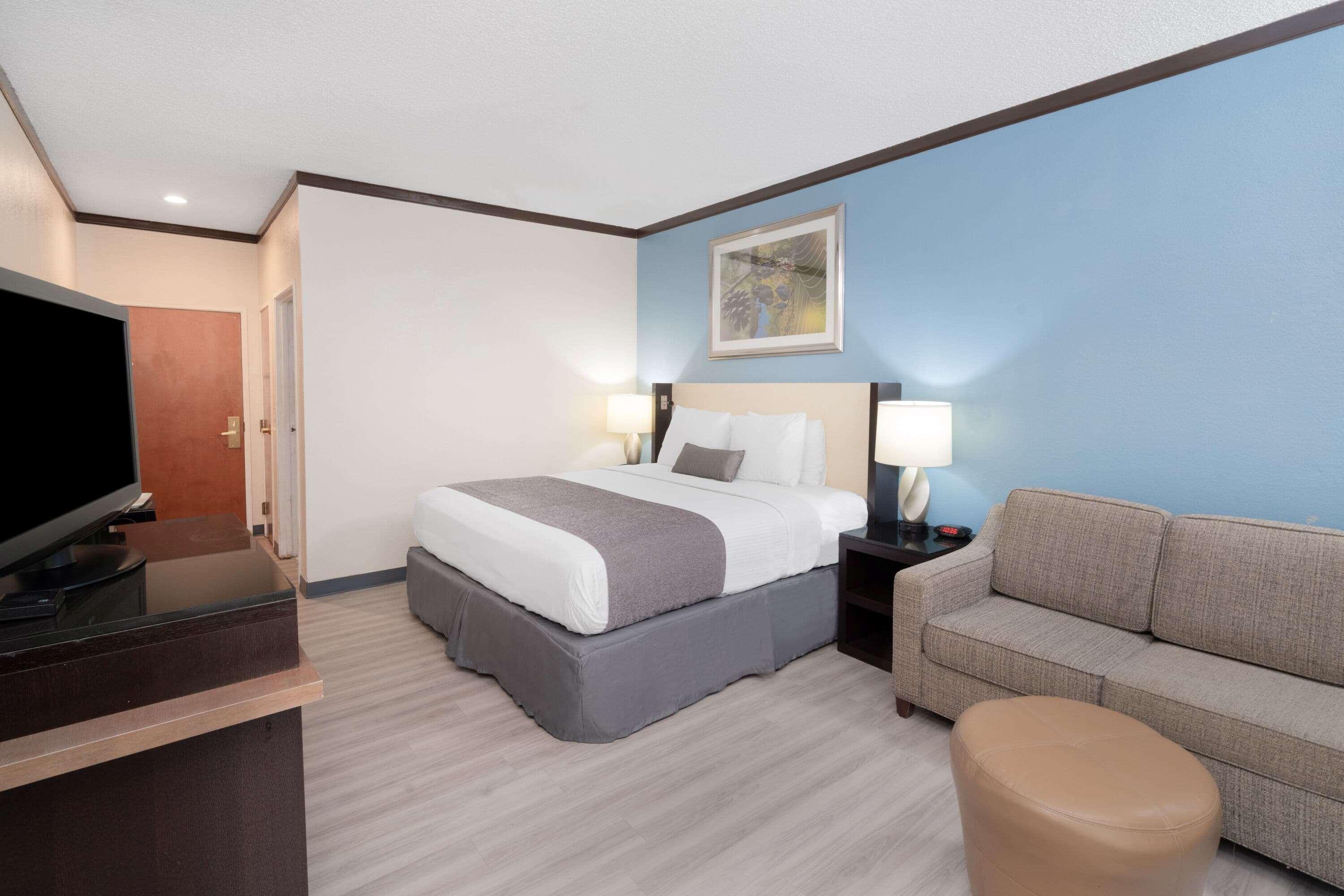 Baymont By Wyndham Hinesville Fort Stewart Area מראה חיצוני תמונה