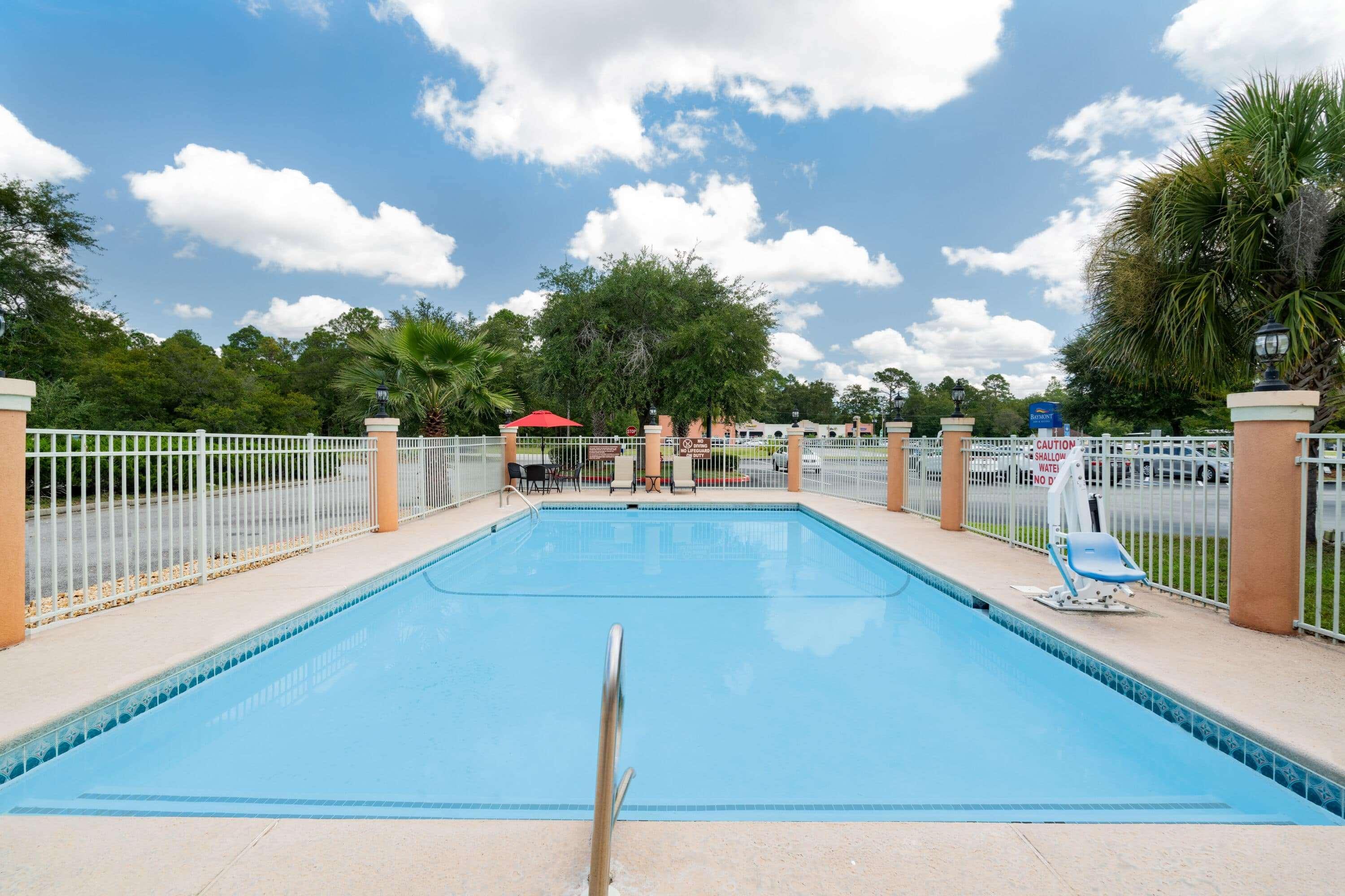 Baymont By Wyndham Hinesville Fort Stewart Area מראה חיצוני תמונה