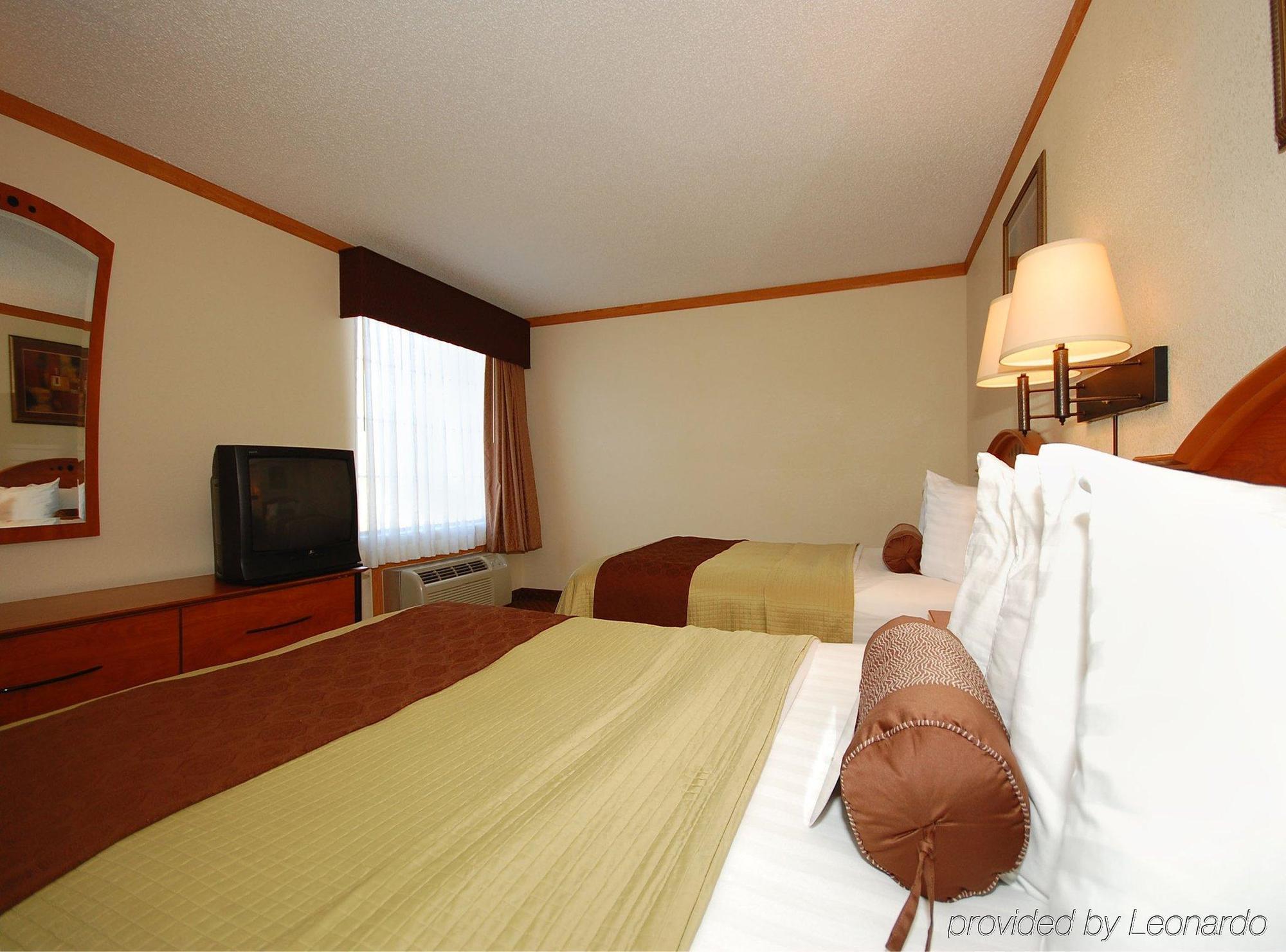 Baymont By Wyndham Hinesville Fort Stewart Area חדר תמונה