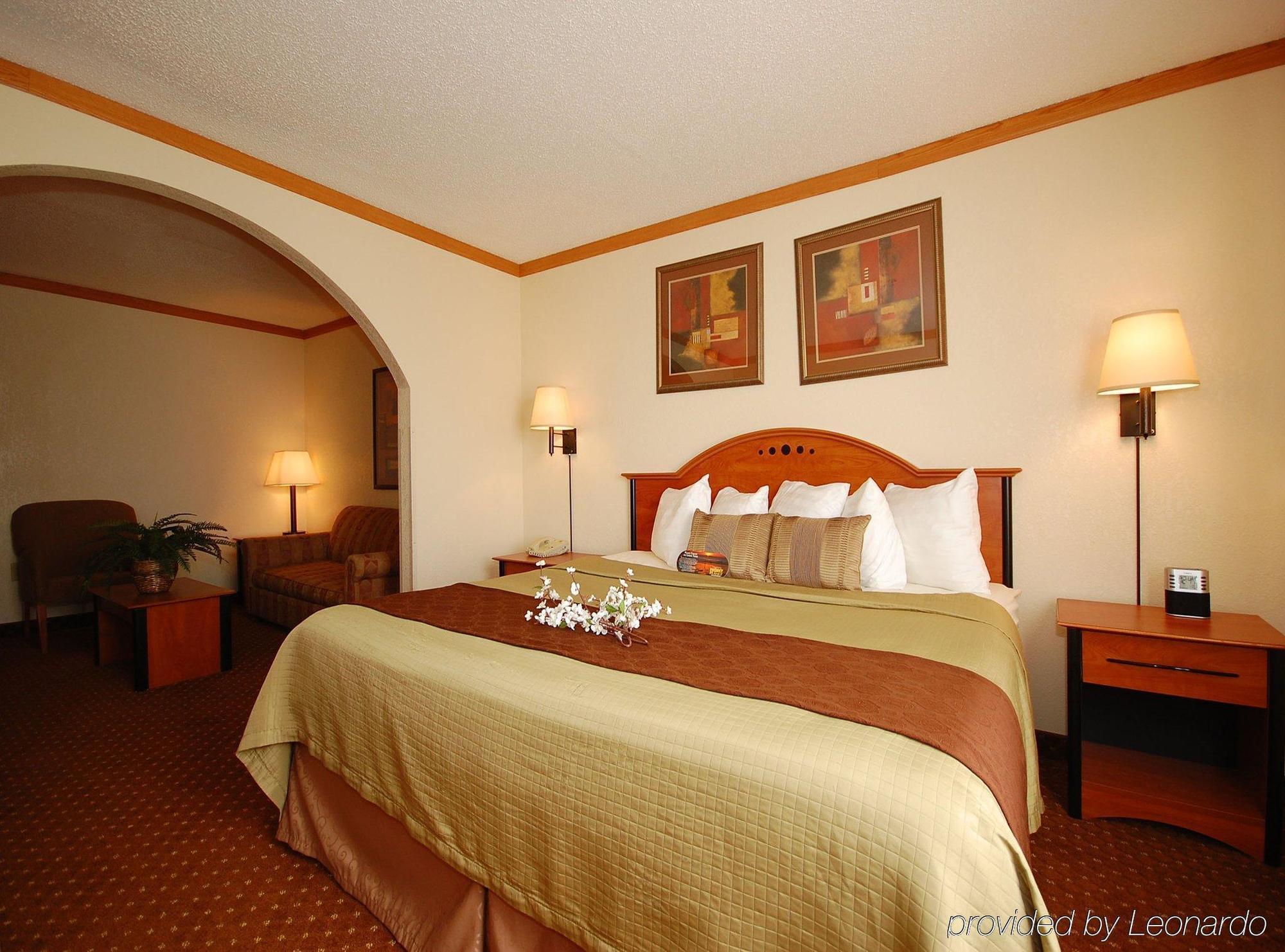 Baymont By Wyndham Hinesville Fort Stewart Area חדר תמונה