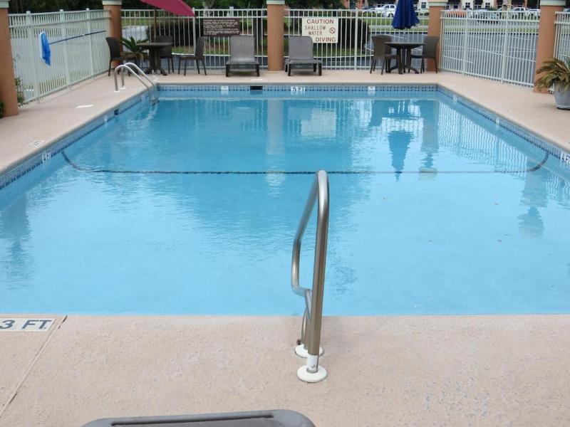 Baymont By Wyndham Hinesville Fort Stewart Area מראה חיצוני תמונה