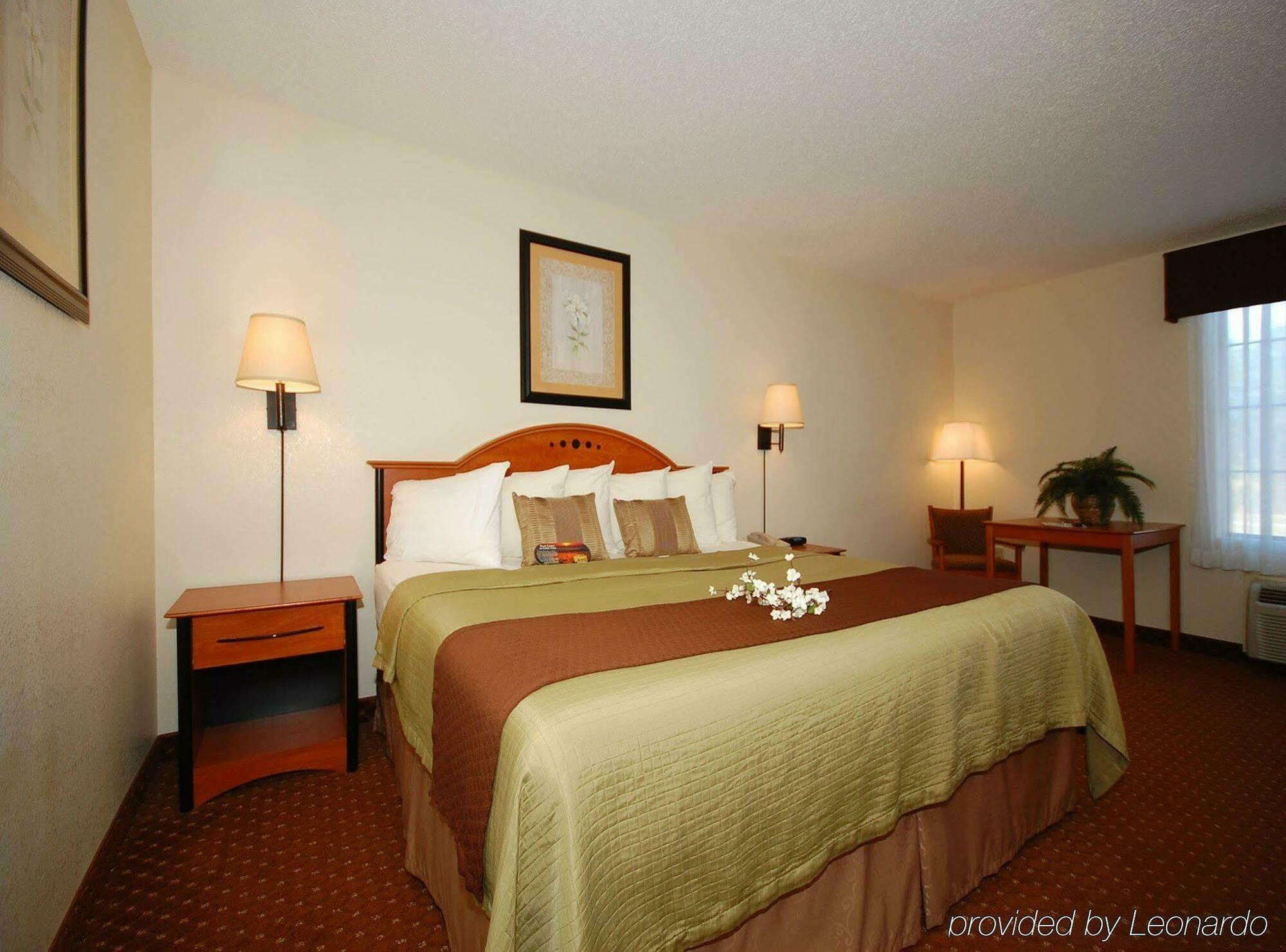 Baymont By Wyndham Hinesville Fort Stewart Area חדר תמונה