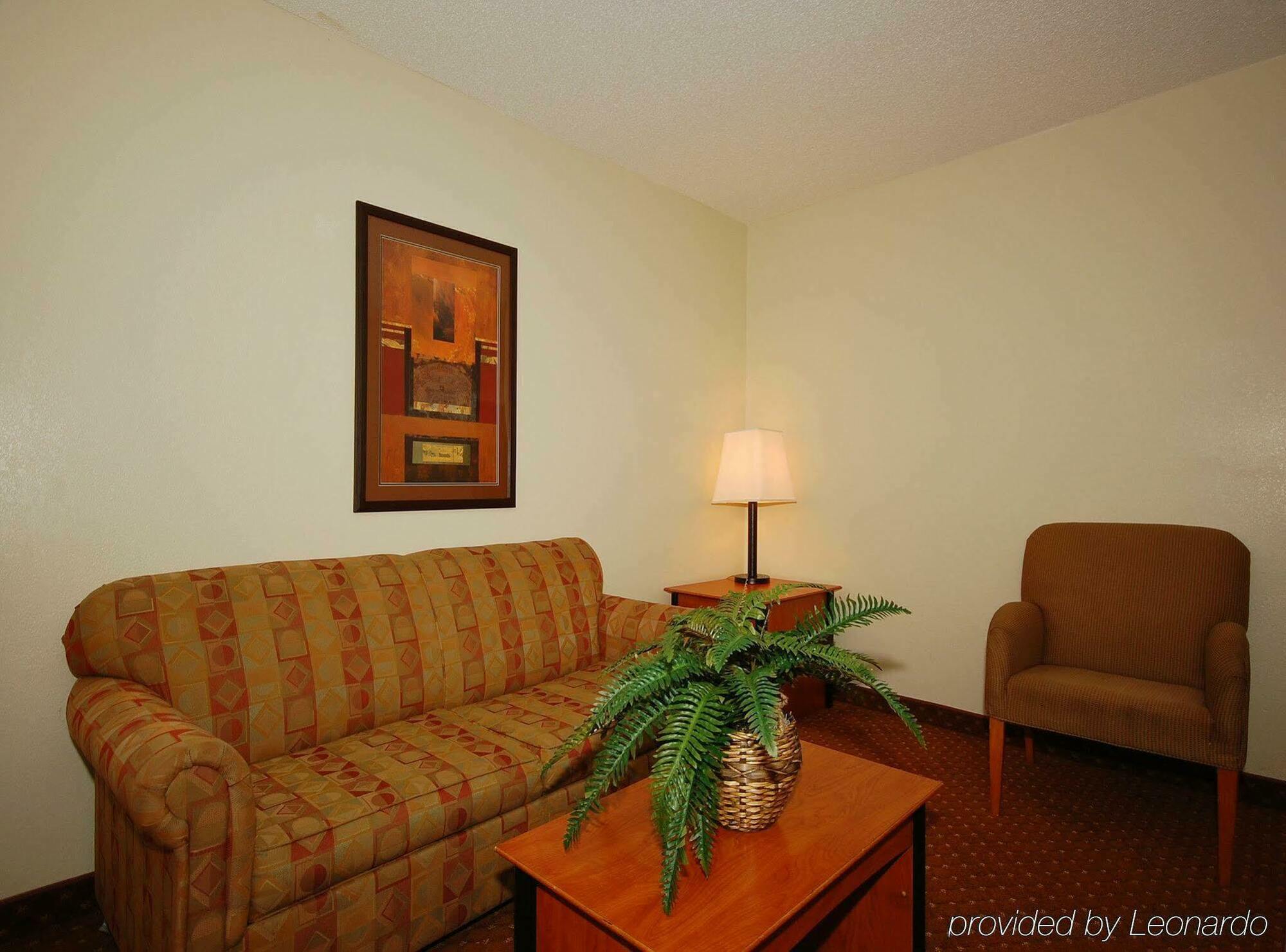 Baymont By Wyndham Hinesville Fort Stewart Area חדר תמונה