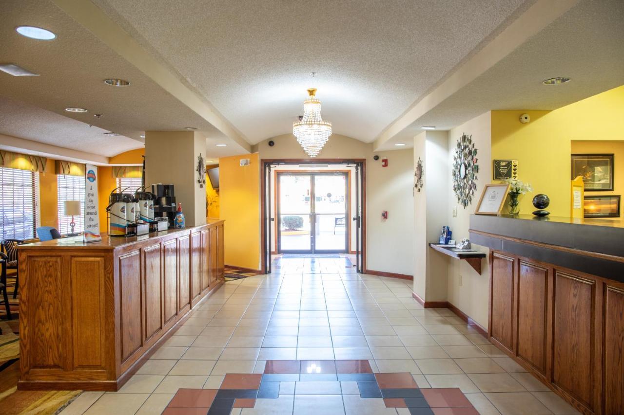Baymont By Wyndham Hinesville Fort Stewart Area מראה חיצוני תמונה